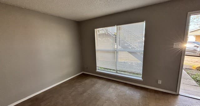 5603  Bienville Unit E-7, San Antonio, TX 78233 — photo 22