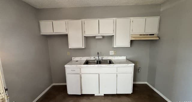 5603  Bienville Unit E-7, San Antonio, TX 78233 — photo 25