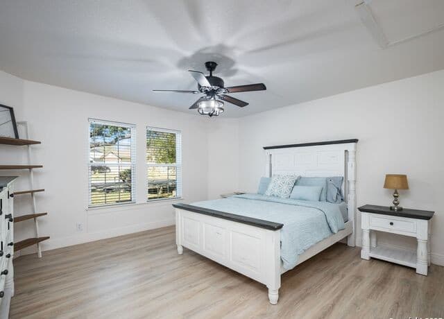 8403  Maple Ridge, San Antonio, TX 78239 — photo 11