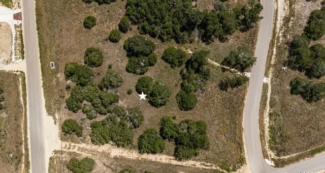 1746  Paradise Pkwy, Canyon Lake, TX 78133 — photo 11