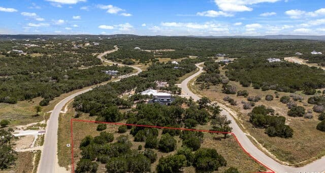 1746  Paradise Pkwy, Canyon Lake, TX 78133 — photo 3