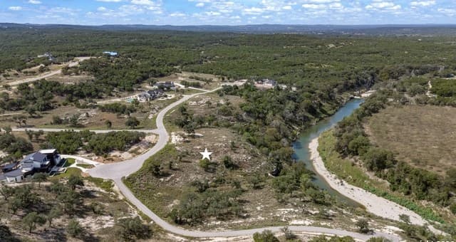 933  Blueridge Vw, Canyon Lake, TX 78133 — photo 8