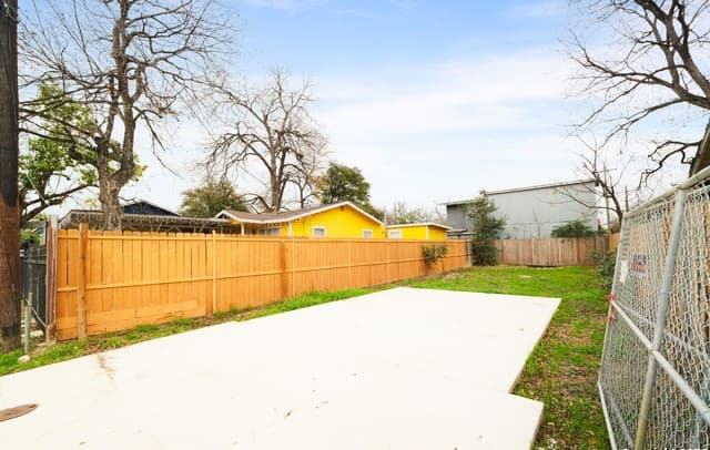 1610  Loma Vista, San Antonio, TX 78207 — photo 3