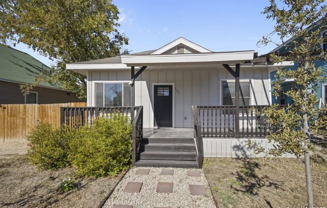 131  Chicago, San Antonio, TX 78210 — photo 2