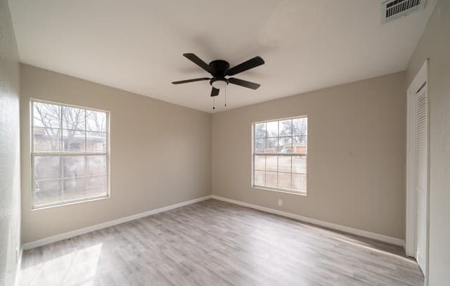1050  Nw 38th St, San Antonio, TX 78228 — photo 21