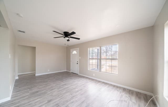 1050  Nw 38th St, San Antonio, TX 78228 — photo 22
