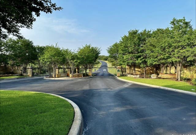 112 Sendera Way