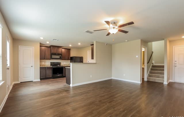 7213  Romaire, San Antonio, TX 78252 — photo 7