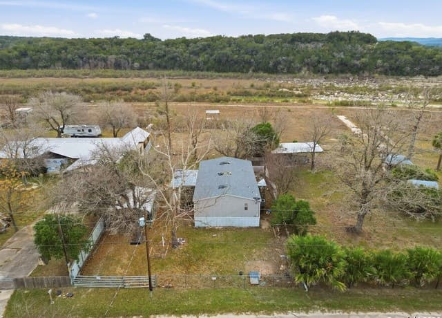 727  Private Road 1516, Bandera, TX 78003 — photo 2