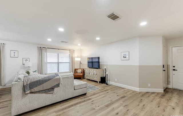 7035  Valmont, San Antonio, TX 78240 — photo 7