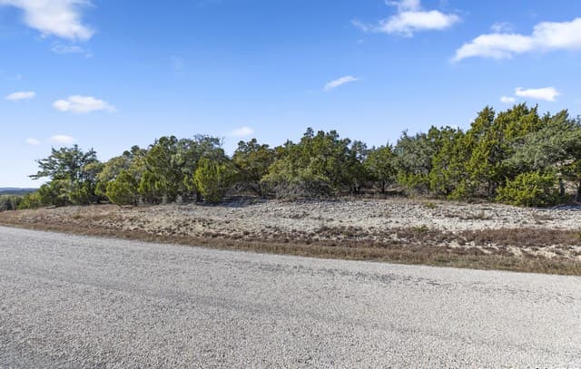 331  Ridge Point, Spring Branch, TX 78070 — photo 2