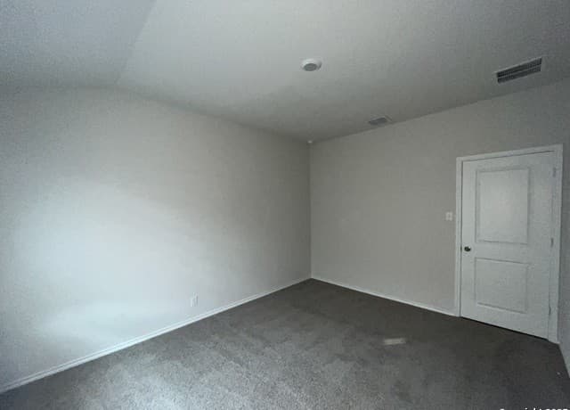 324  Middle Green Loop, Floresville, TX 78114 — photo 15