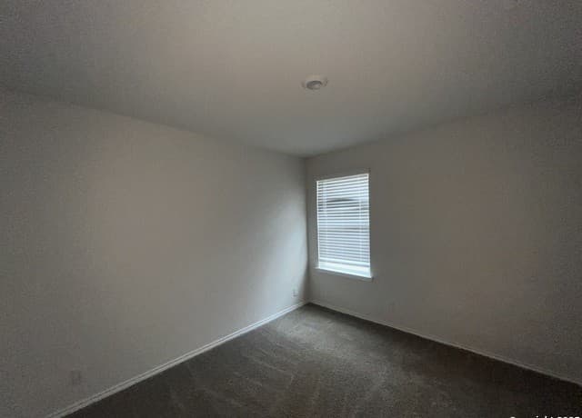 324  Middle Green Loop, Floresville, TX 78114 — photo 18