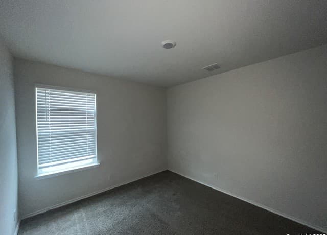 324  Middle Green Loop, Floresville, TX 78114 — photo 21