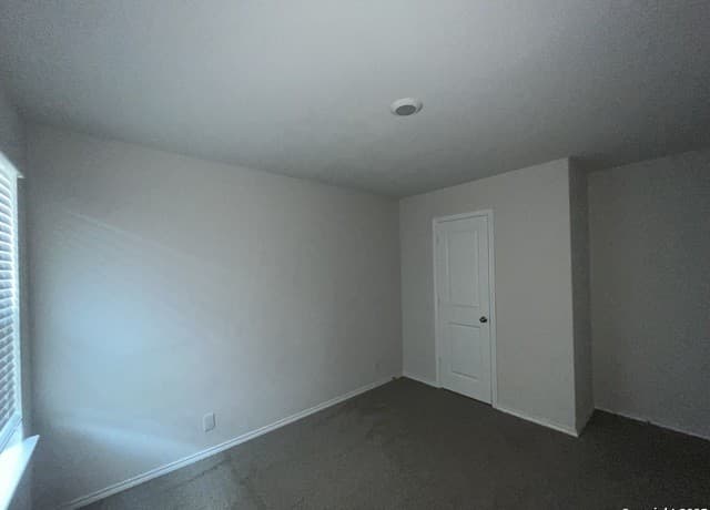 324  Middle Green Loop, Floresville, TX 78114 — photo 23