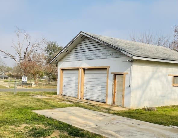 7210  Killdee, San Antonio, TX 78223 — photo 2