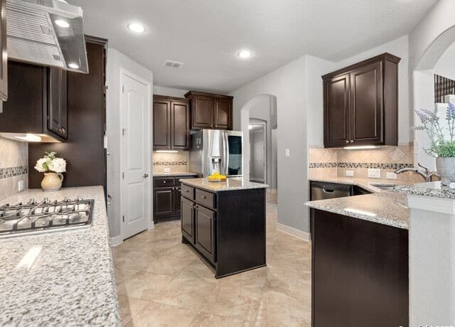 7801  Timber Top, Fair Oaks Ranch, TX 78015 — photo 3