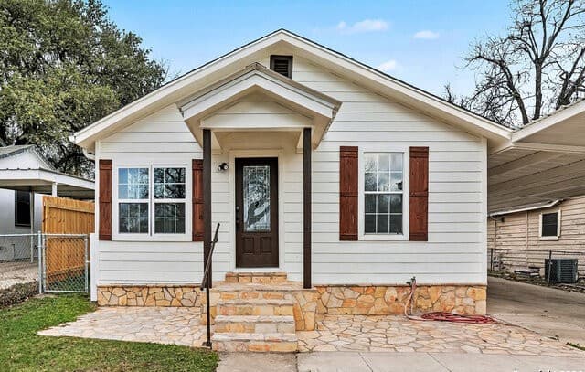 2039  Schley Ave, San Antonio, TX 78210 — photo 3