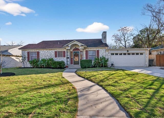 166 Lovera Blvd