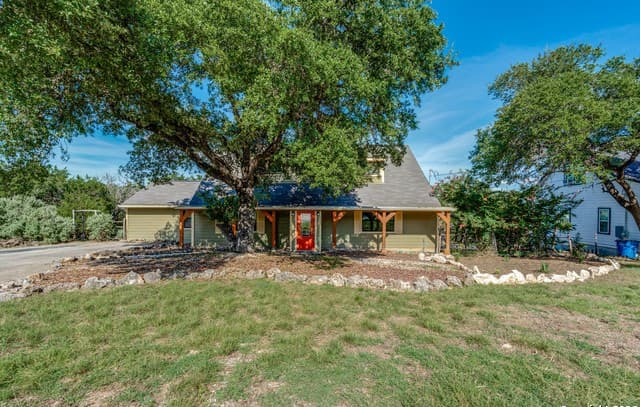 1609 Winding Creek