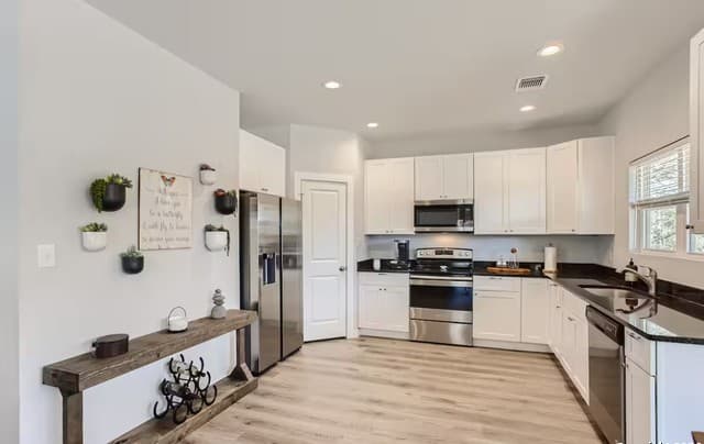 4284  Morningside, Canyon Lake, TX 78133 — photo 2