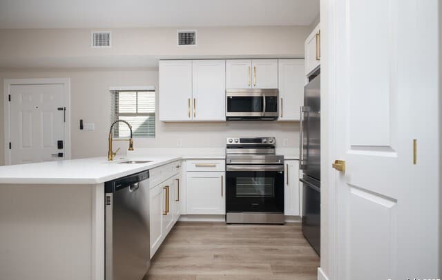 1644  Mistletoe Unit 201, San Antonio, TX 78201 — photo 3