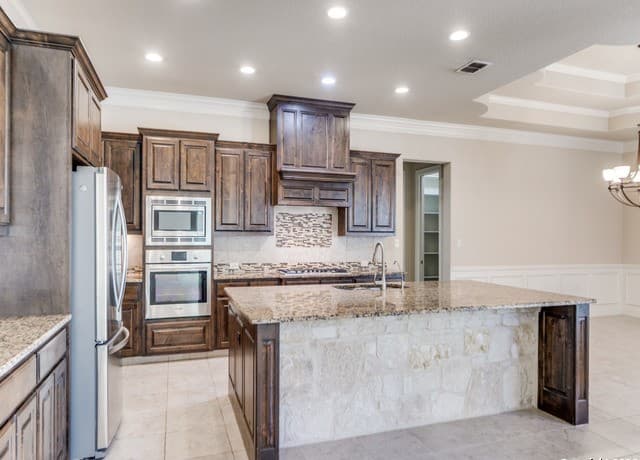 19538  Brooke Place, San Antonio, TX 78258 — photo 10