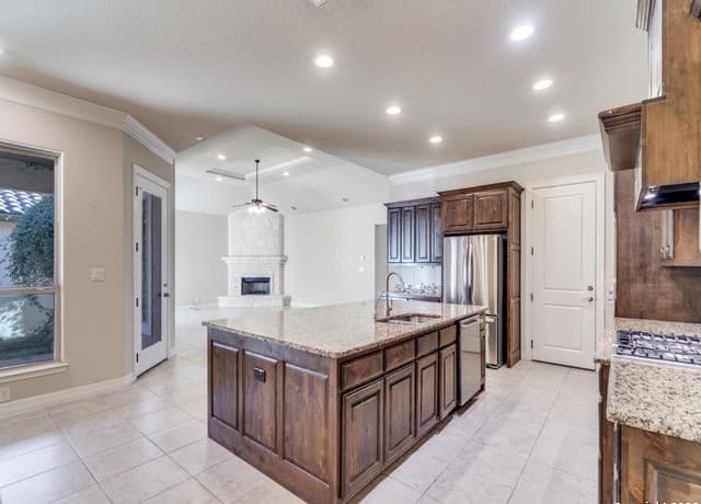 19538  Brooke Place, San Antonio, TX 78258 — photo 8