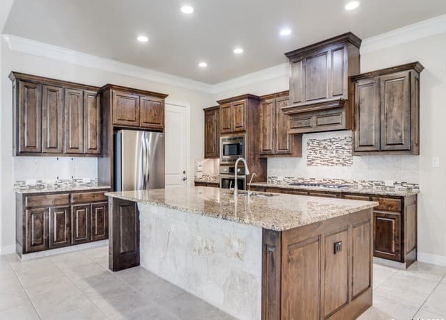 19538  Brooke Place, San Antonio, TX 78258 — photo 9