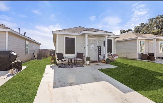 13854  Llama Place, San Antonio, TX 78252 — photo 2