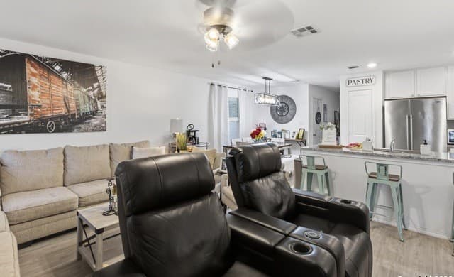13854  Llama Place, San Antonio, TX 78252 — photo 4