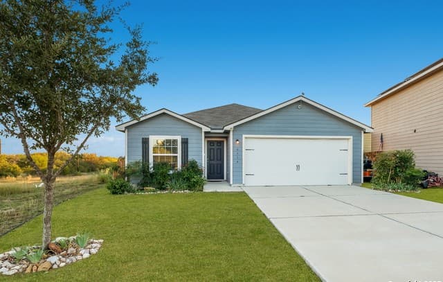 8408  Roadrunner Passage, San Antonio, TX 78222 — photo 4