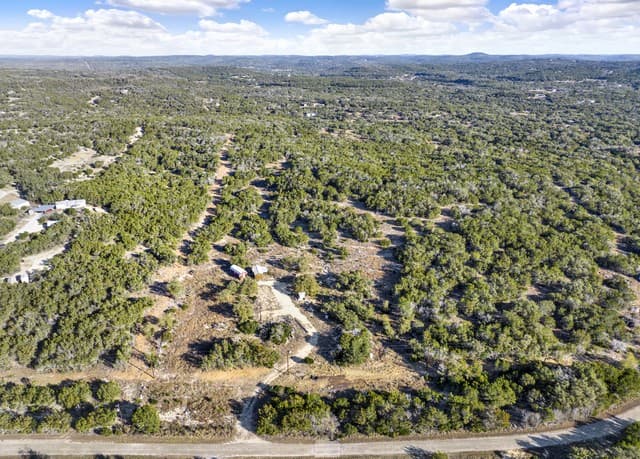 388  County Road 243, Hondo, TX 78861 — photo 3