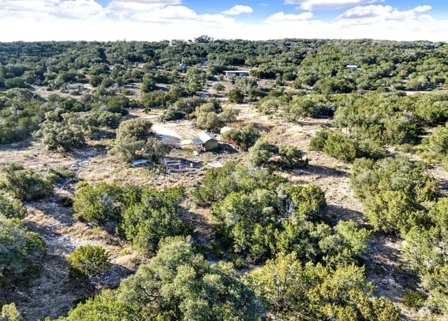 388  County Road 243, Hondo, TX 78861 — photo 7