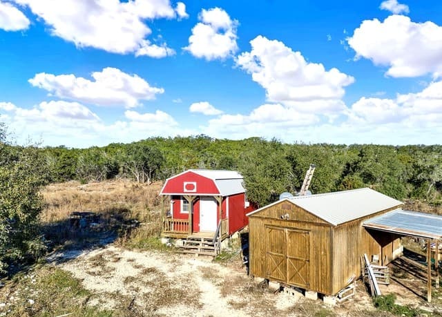 388  County Road 243, Hondo, TX 78861 — photo 8