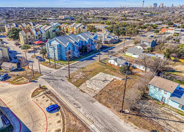 731  Runnels, San Antonio, TX 78208 — photo 10