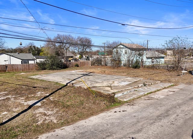 731  Runnels, San Antonio, TX 78208 — photo 11