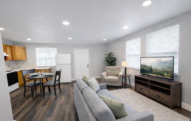 116  Dolores Unit 1