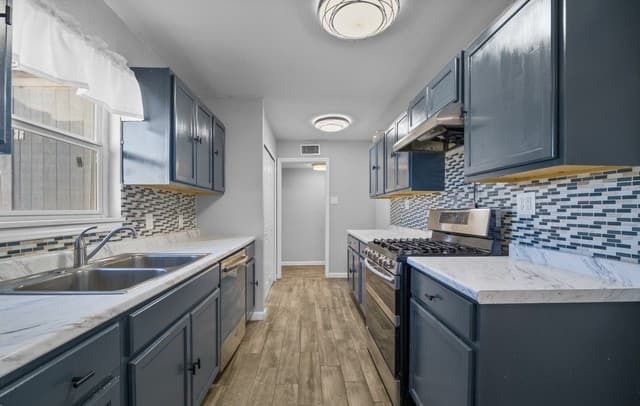 339  Creath, San Antonio, TX 78221 — photo 10