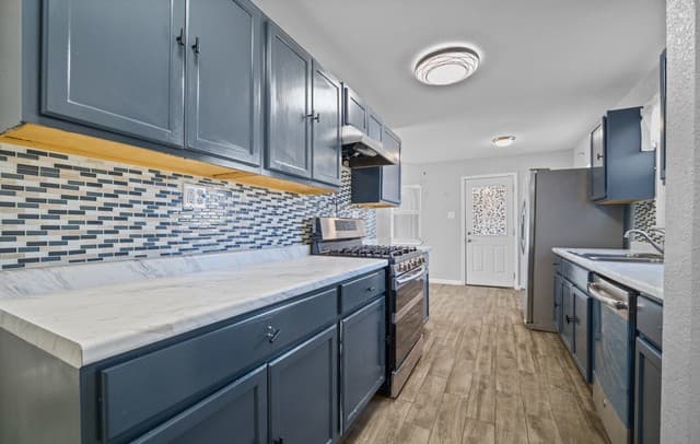 339  Creath, San Antonio, TX 78221 — photo 11