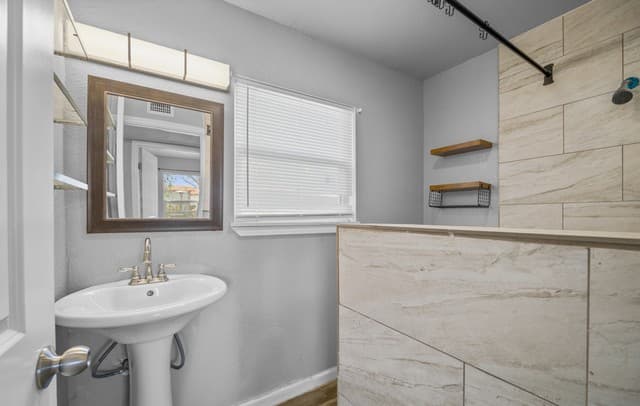 339  Creath, San Antonio, TX 78221 — photo 15