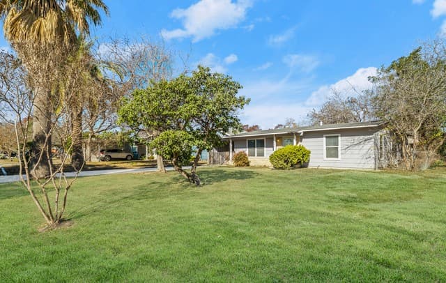 339  Creath, San Antonio, TX 78221 — photo 2