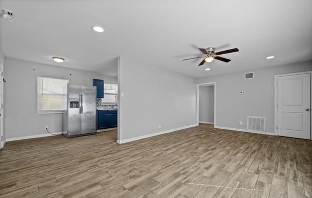339  Creath, San Antonio, TX 78221 — photo 8