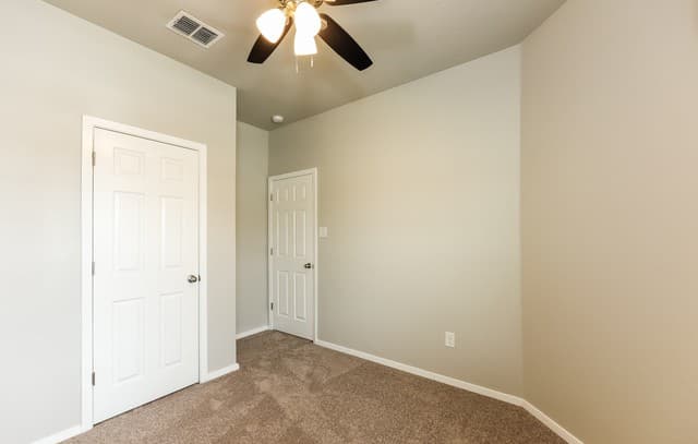 3207  Pedernales, San Antonio, TX 78223 — photo 11