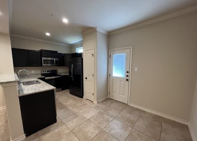 6534  Marcel Way Unit 102, San Antonio, TX 78233 — photo 7