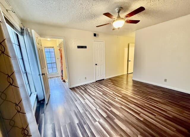 8633  Datapoint Unit 226, San Antonio, TX 78229 — photo 11