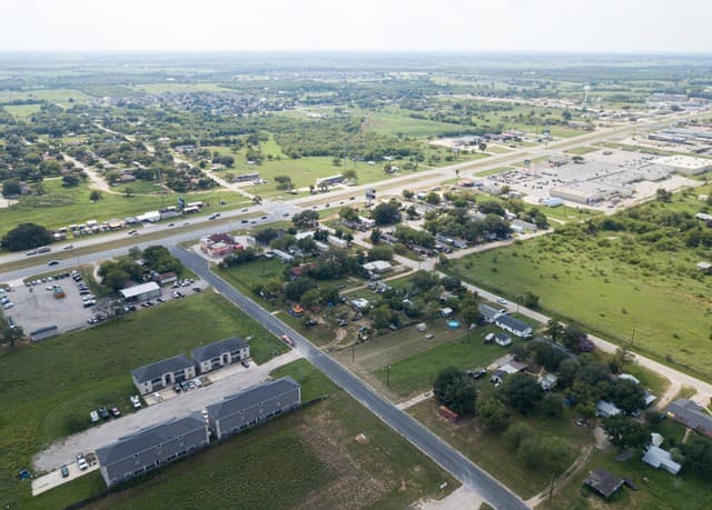 1804  Sutherland Springs, Floresville, TX 78114 — photo 18
