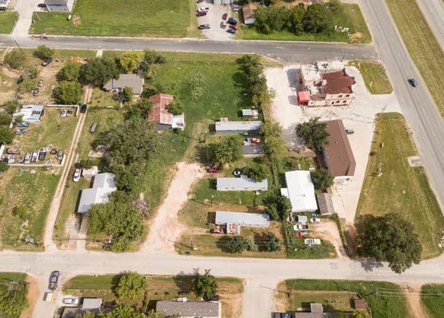 1804  Sutherland Springs, Floresville, TX 78114 — photo 5