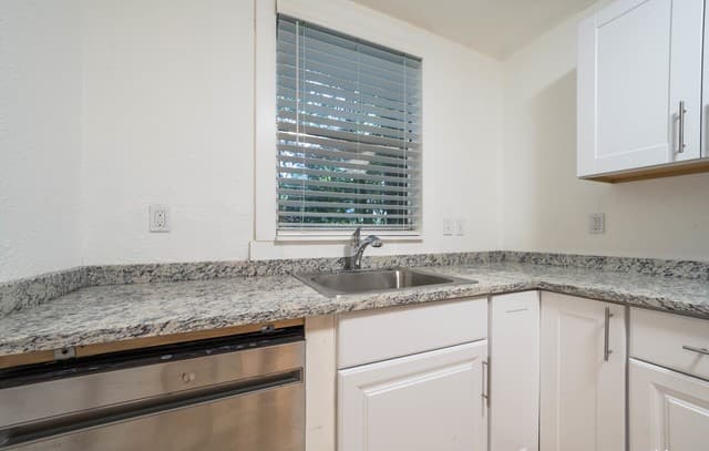 212  Mclane Unit A, San Antonio, TX 78212 — photo 18