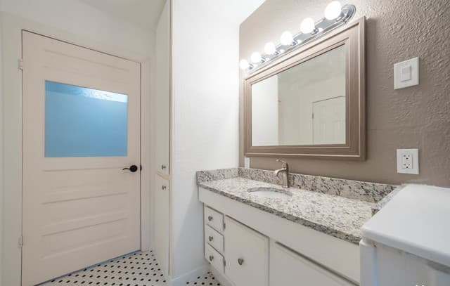 212  Mclane Unit A, San Antonio, TX 78212 — photo 21